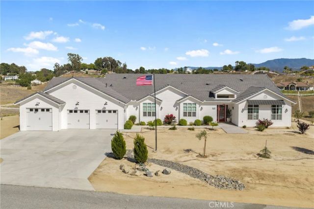 41799 Calle Contento, Temecula, CA 92592
