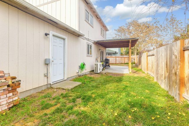 1110 SW Bridge Street, Grants Pass, OR 97526