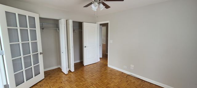 1500 W Touhy Avenue 2N, Park Ridge, IL 60068