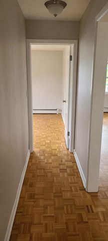 1500 W Touhy Avenue 2N, Park Ridge, IL 60068