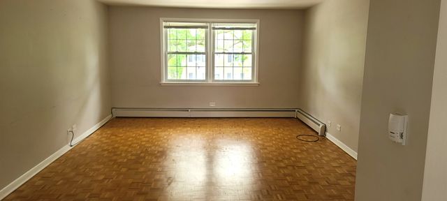 1500 W Touhy Avenue 2N, Park Ridge, IL 60068