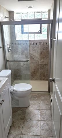 1500 W Touhy Avenue 2N, Park Ridge, IL 60068