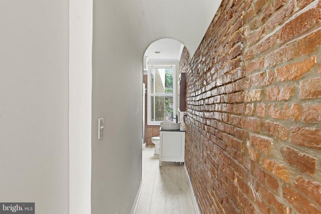 1110 GUILFORD AVE, Baltimore, MD 21202