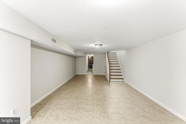 1110 GUILFORD AVE, Baltimore, MD 21202