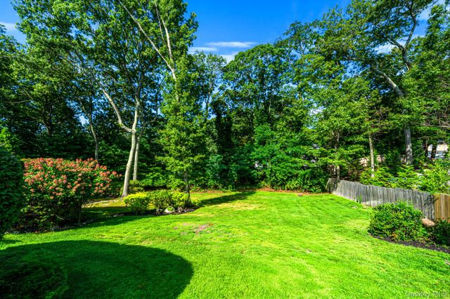 16 Oak Hills Drive, Rocky Point, NY 11778