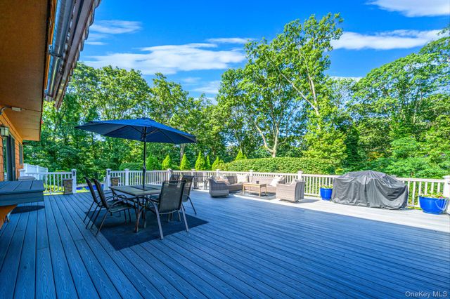 16 Oak Hills Drive, Rocky Point, NY 11778