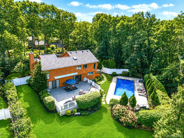 16 Oak Hills Drive, Rocky Point, NY 11778
