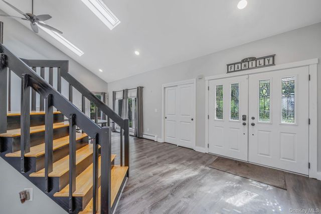 16 Oak Hills Drive, Rocky Point, NY 11778