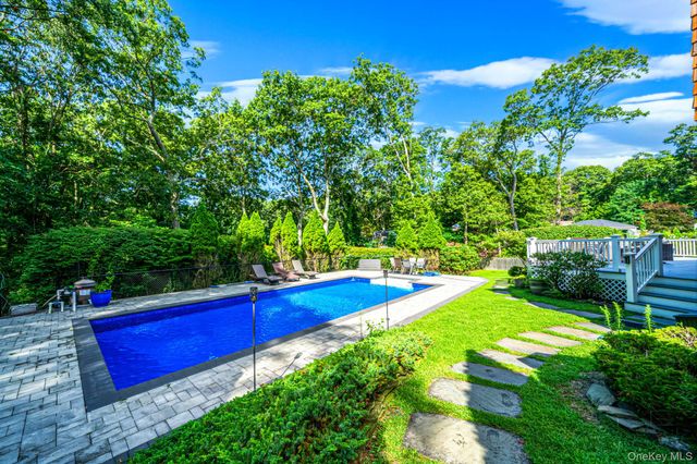 16 Oak Hills Drive, Rocky Point, NY 11778