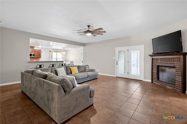 3906 Brookside Drive, Killeen, TX 76542