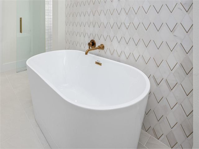 42845 HONEYSUCKLE STREET, Eustis, FL 32736