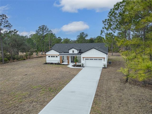 42845 HONEYSUCKLE STREET, Eustis, FL 32736
