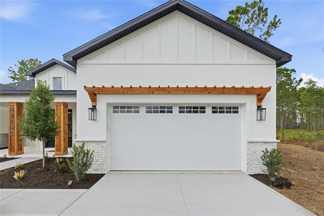 42845 HONEYSUCKLE STREET, Eustis, FL 32736