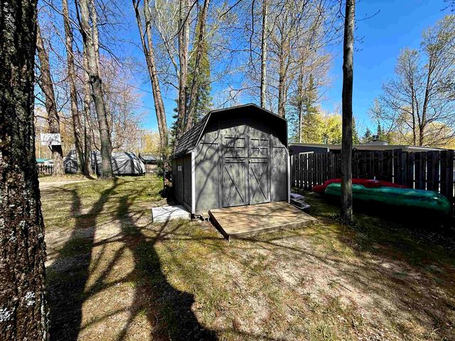 1958 Peters Road, Alger, MI 48610