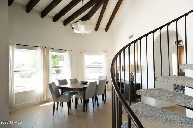 15215 N 7TH Place, Phoenix, AZ 85022