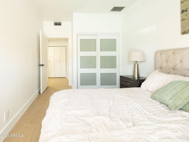 15215 N 7TH Place, Phoenix, AZ 85022