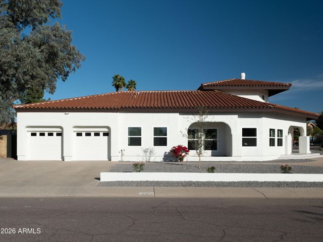 15215 N 7TH Place, Phoenix, AZ 85022