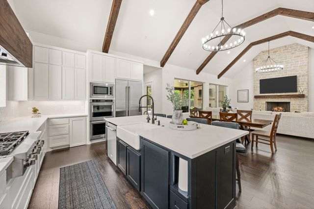 160 S Woodland Trail, Double Oak, TX 75077