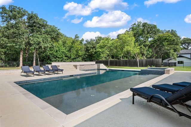 160 S Woodland Trail, Double Oak, TX 75077