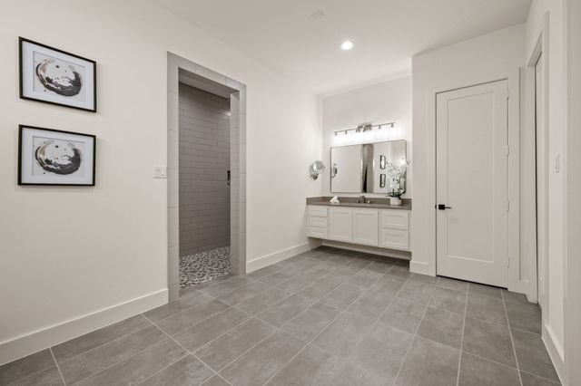 160 S Woodland Trail, Double Oak, TX 75077