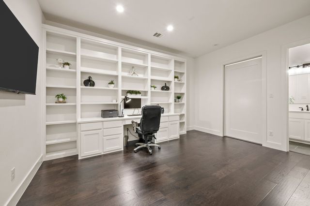 160 S Woodland Trail, Double Oak, TX 75077