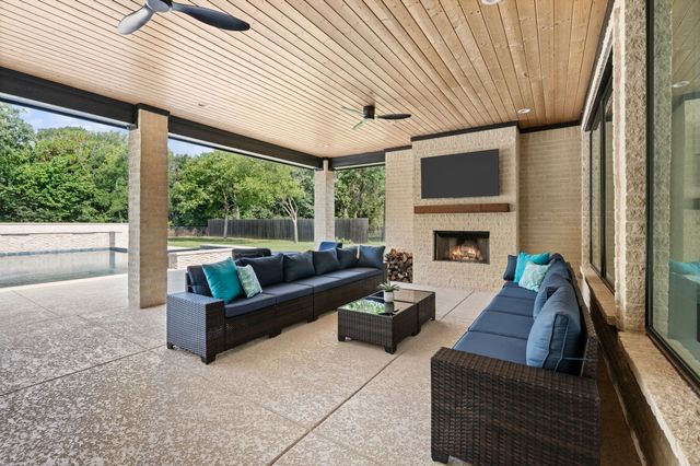 160 S Woodland Trail, Double Oak, TX 75077
