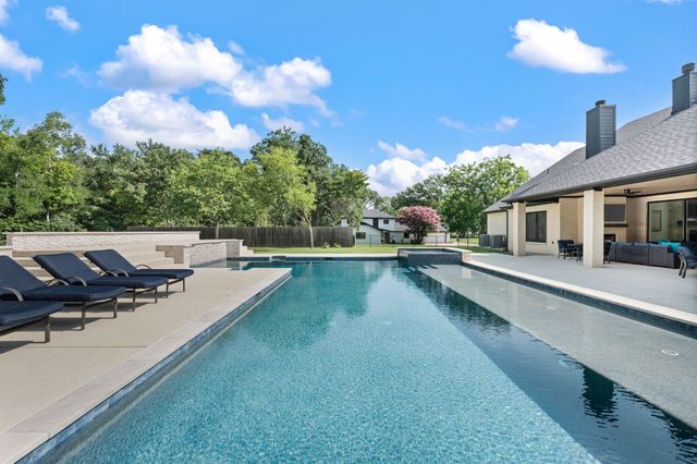 160 S Woodland Trail, Double Oak, TX 75077