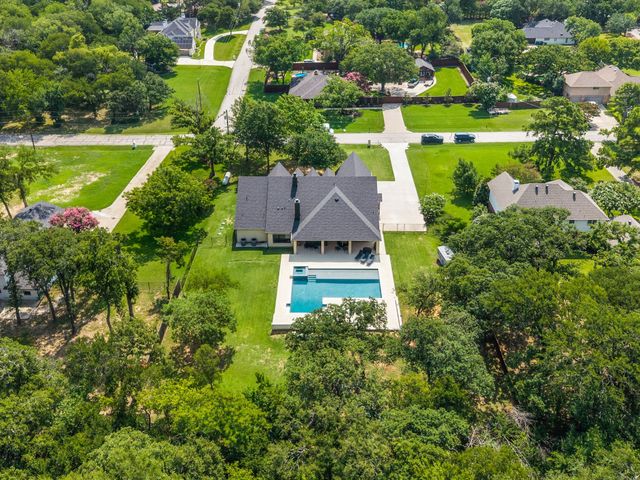 160 S Woodland Trail, Double Oak, TX 75077