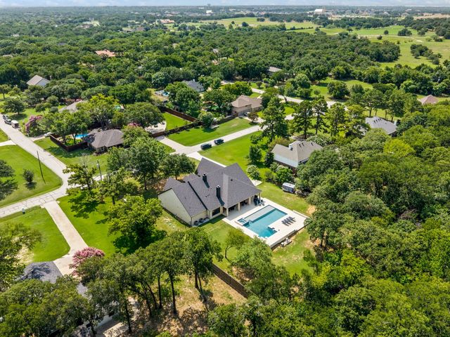 160 S Woodland Trail, Double Oak, TX 75077