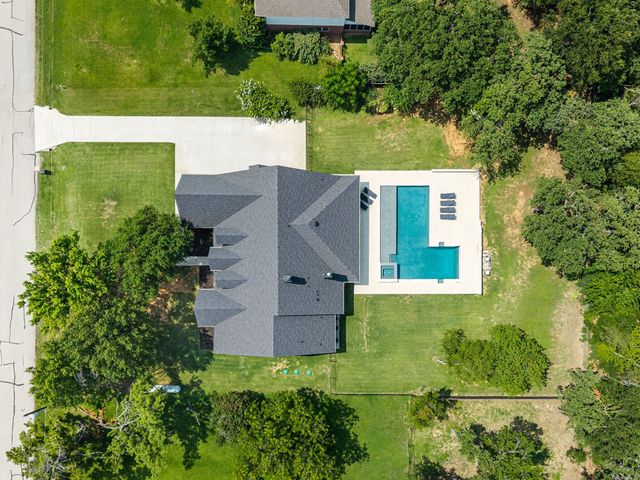 160 S Woodland Trail, Double Oak, TX 75077