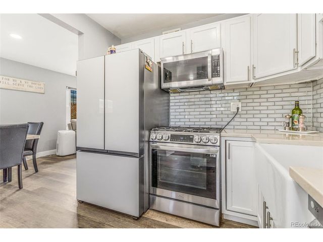 884 Vaughn St, Aurora, CO 80011