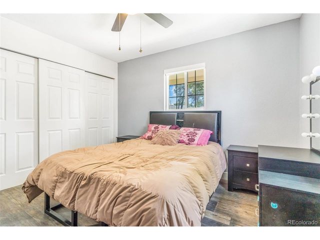 884 Vaughn St, Aurora, CO 80011