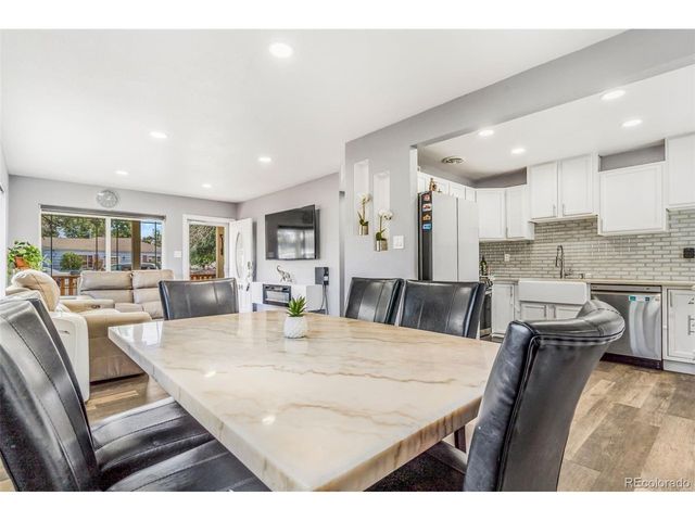 884 Vaughn St, Aurora, CO 80011