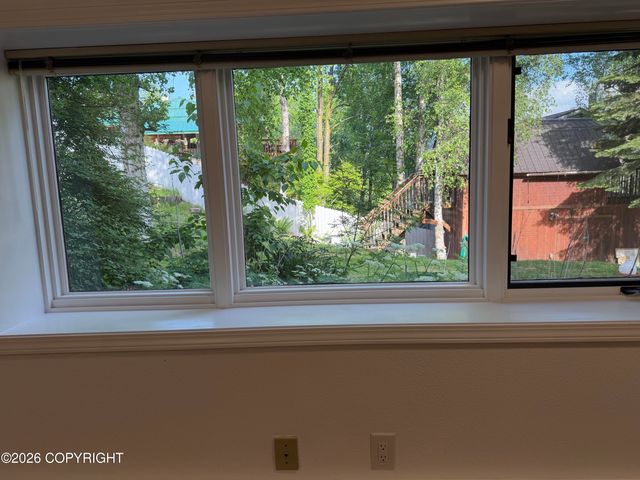 425 E 16th Avenue, Anchorage, AK 99501