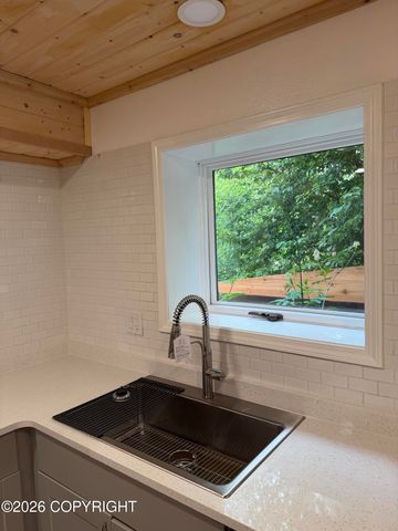 425 E 16th Avenue, Anchorage, AK 99501