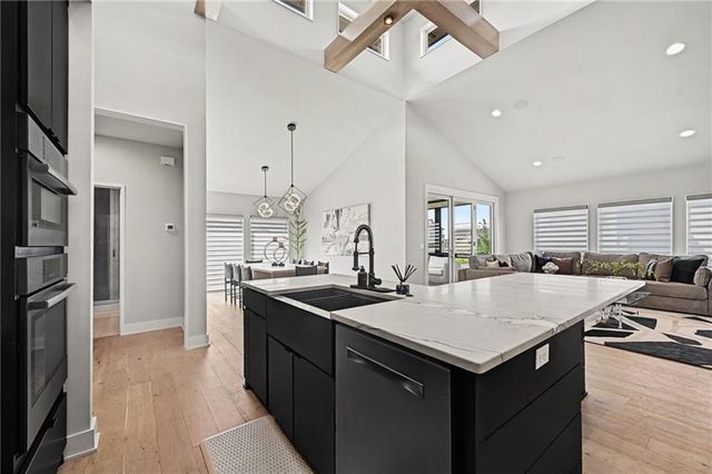 2131 NW Palisades Drive, Riverside, MO 64150
