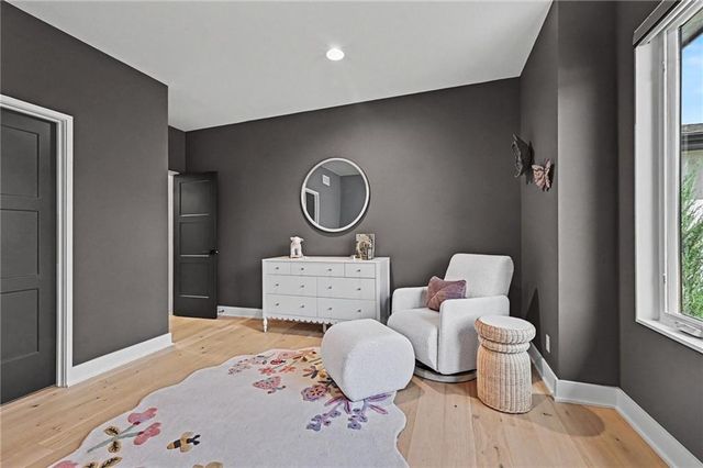2131 NW Palisades Drive, Riverside, MO 64150