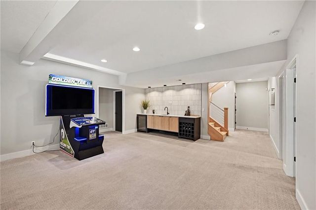 2131 NW Palisades Drive, Riverside, MO 64150