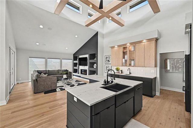 2131 NW Palisades Drive, Riverside, MO 64150