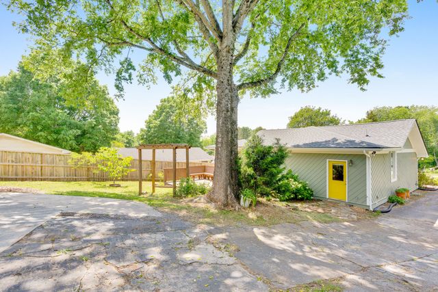 3110 Greenwich Avenue, Chattanooga, TN 37415