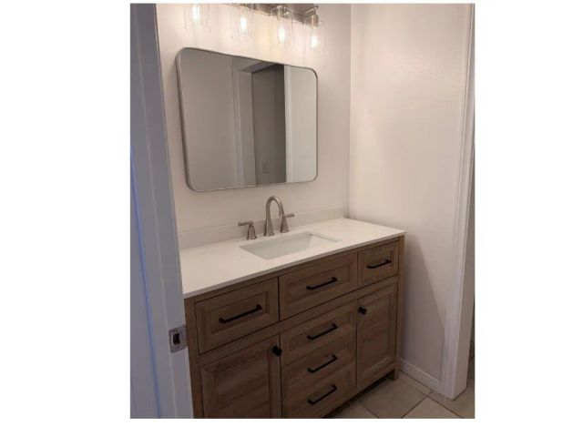 15344 Weddington Street 306, Sherman Oaks, CA 91411