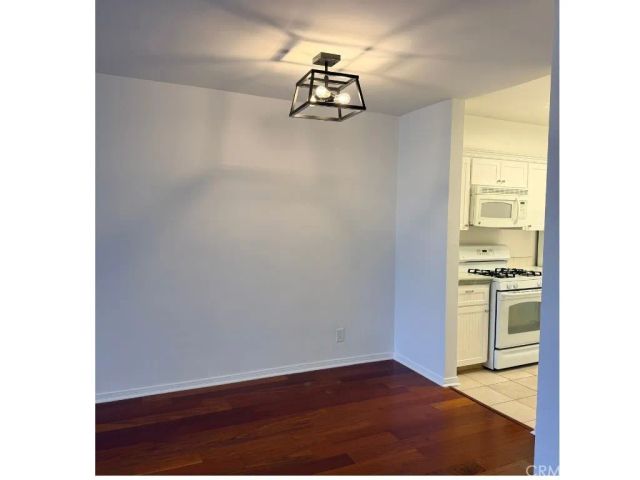 15344 Weddington Street 306, Sherman Oaks, CA 91411