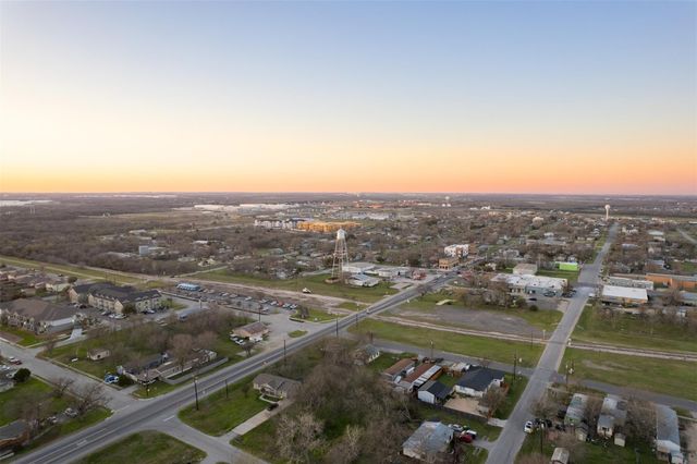 310 Burnet ST S, Manor, TX 78653