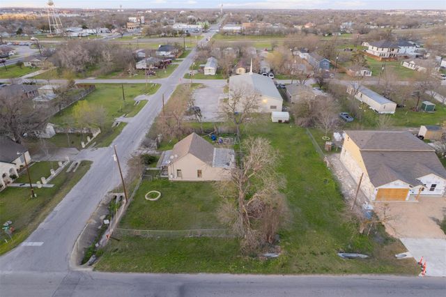 310 Burnet ST S, Manor, TX 78653