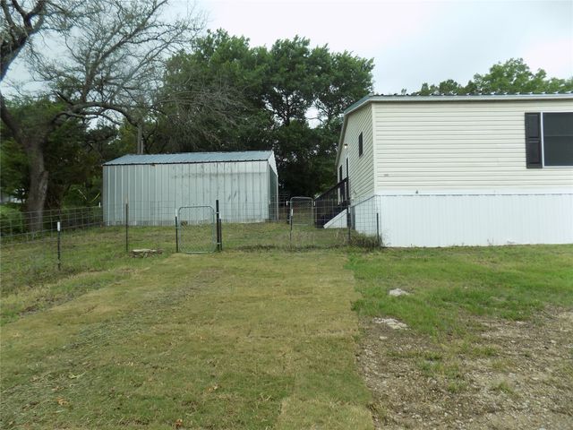 203 S Ridgeview Court, Azle, TX 76020