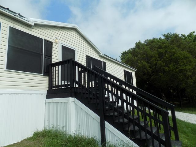 203 S Ridgeview Court, Azle, TX 76020