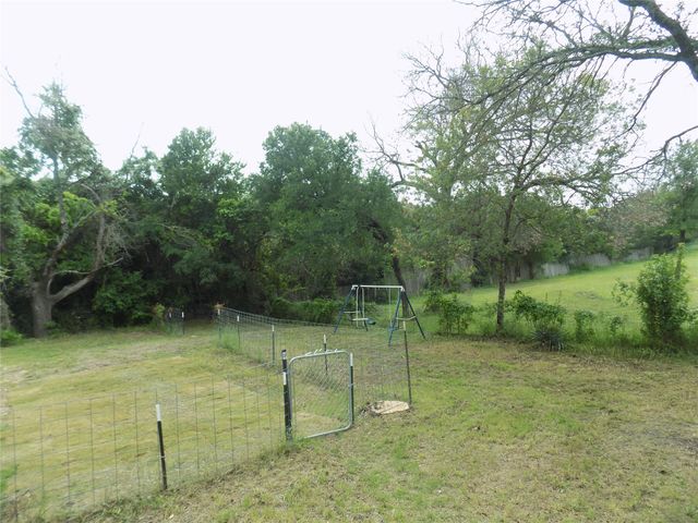 203 S Ridgeview Court, Azle, TX 76020