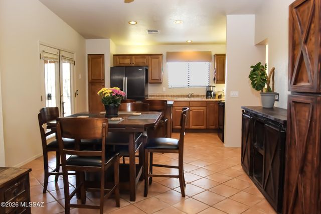 7963 S Farmhills, Tucson, AZ 85756