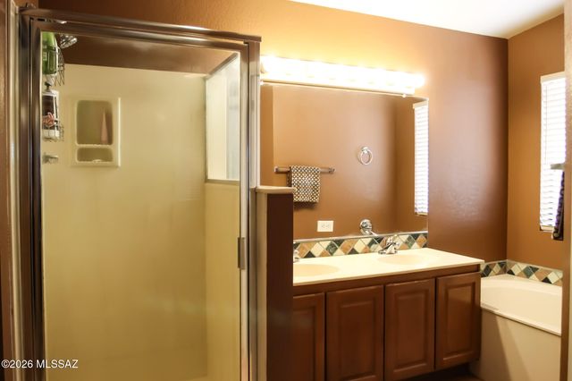 7963 S Farmhills, Tucson, AZ 85756