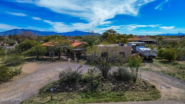 7963 S Farmhills, Tucson, AZ 85756